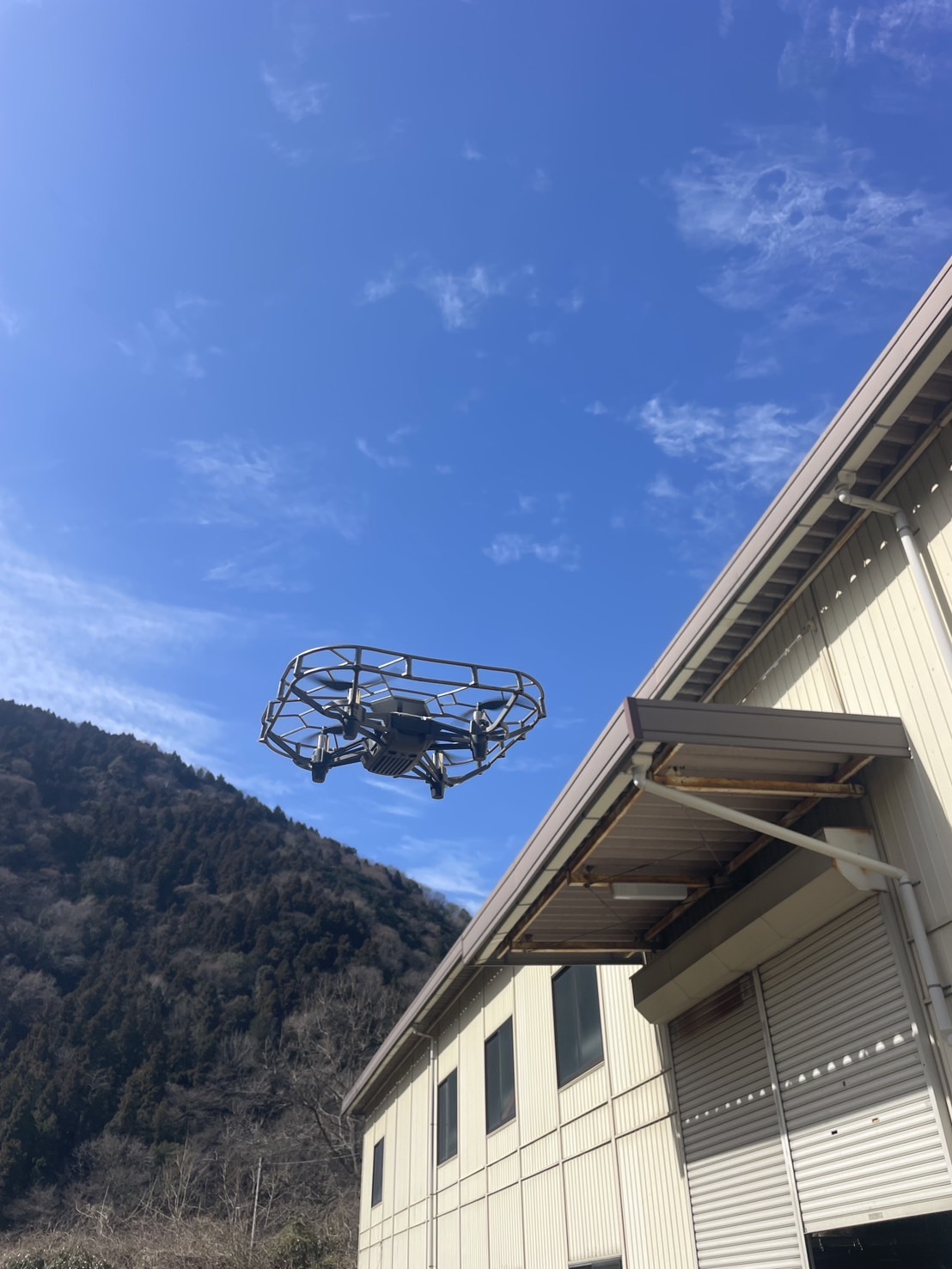 飛行型ドローン